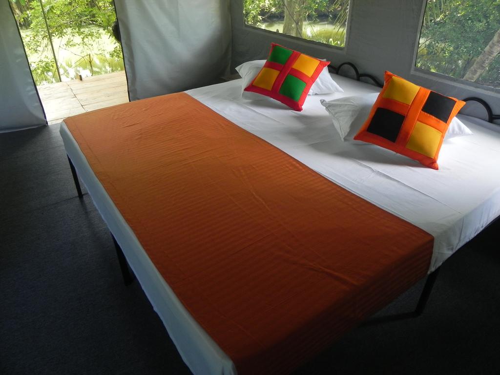 Makulu Safari Camping Udawalawe Exterior foto